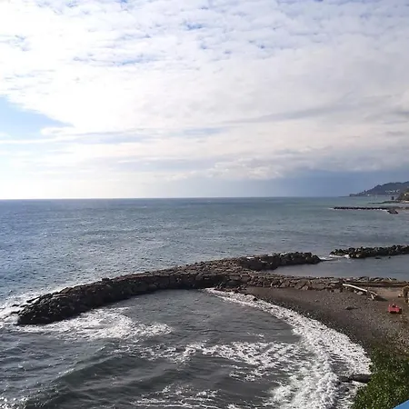 Classic Porto Maurizio アパート インペリア