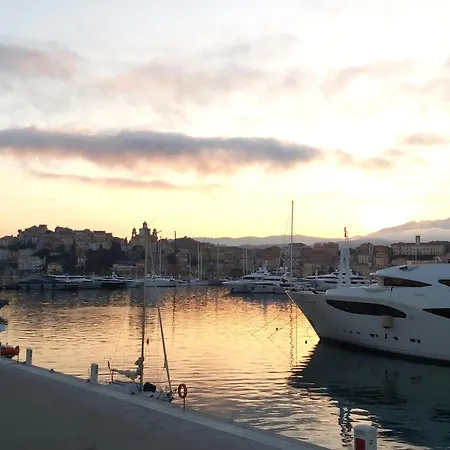 Classic Porto Maurizio アパート インペリア