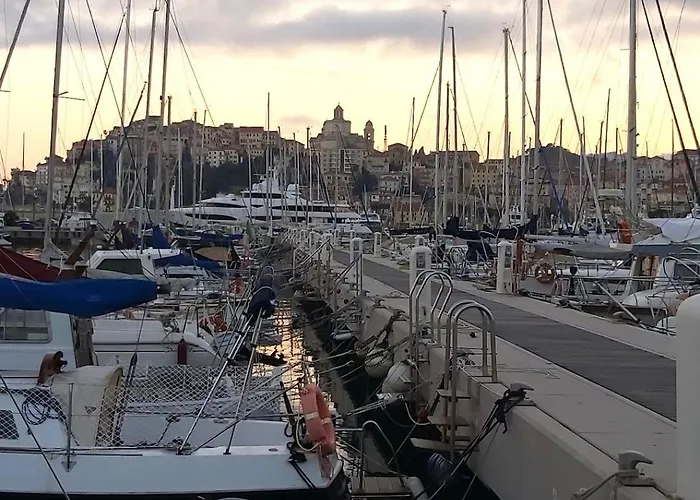 شقة Classic Porto Maurizio إمبيريا